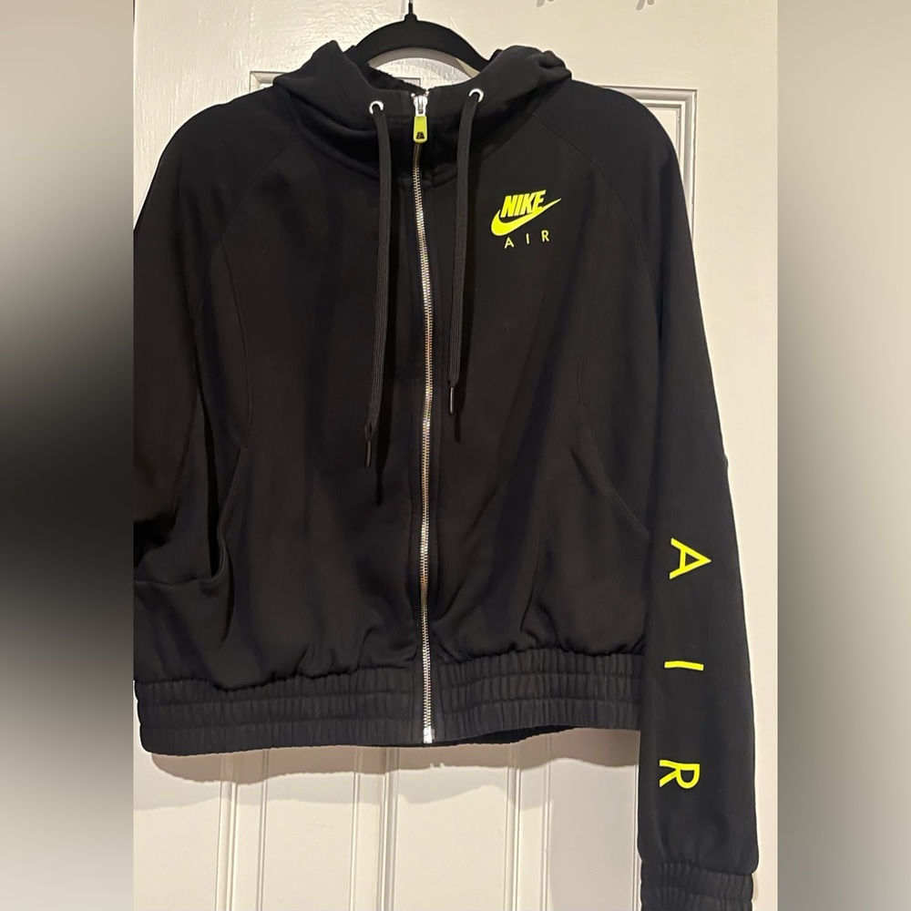 nike zip 🆙 very cute